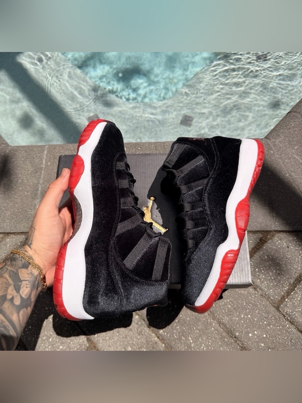 NIKE AIR JORDAN 11 WOMEN’S SIZE 9.5 RETRO BRED VELVET BLACK DB5457-061 RARE - Picture 4 of 5
